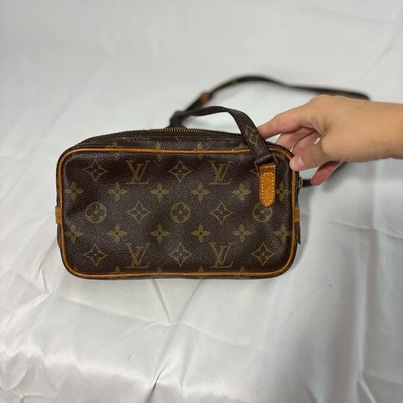 Louis Vuitton Dark Brown Monogram Crossbody Bag - Picture 2 of 5